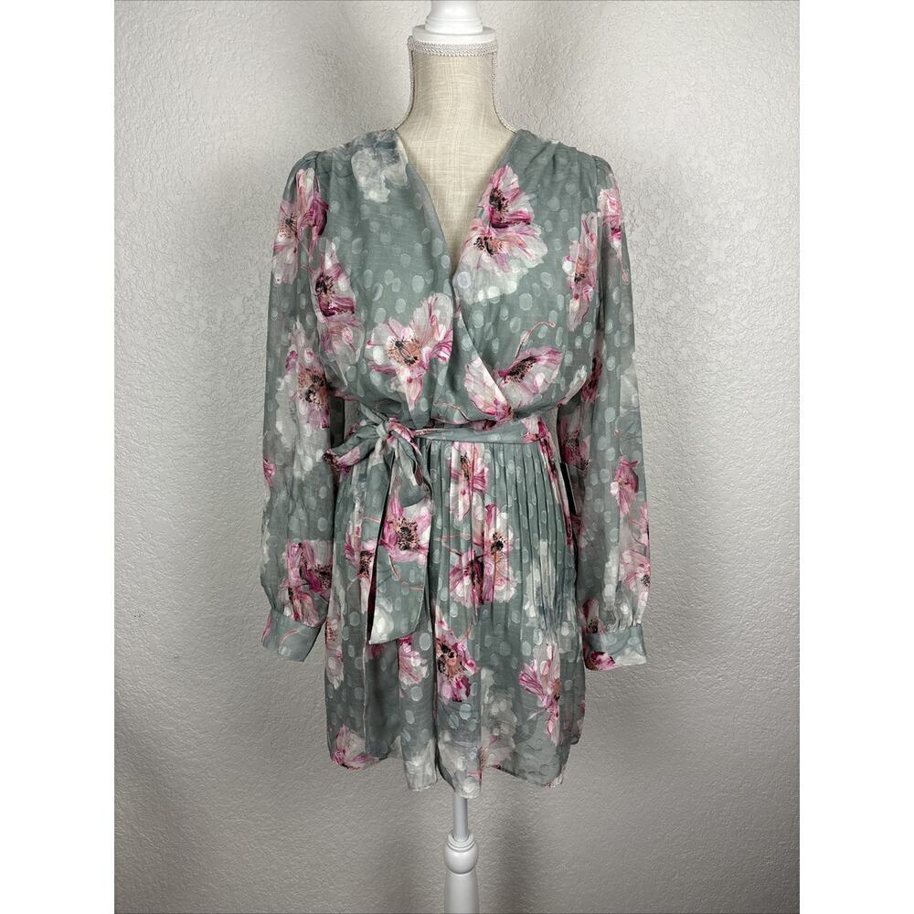 Express Women’s Pleated Wrap Front Romper Size Large Floral Cottagecore Coquette